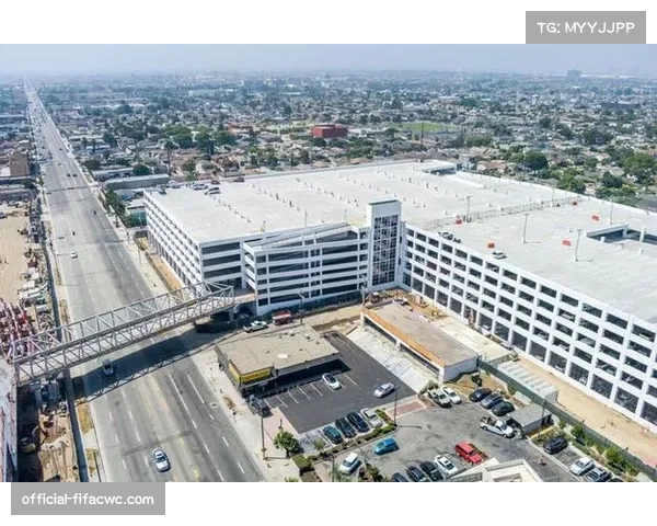 快船队新主场Intuit Dome启用 推动球队营收同比增长61%。